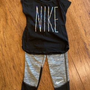 Girls size 4 T Nike two piece outfit